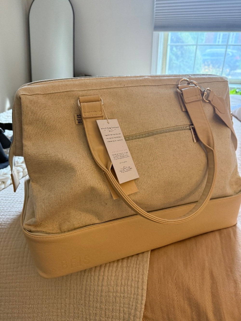 NWT BÉIS The Weekender Travel Bag in Beige